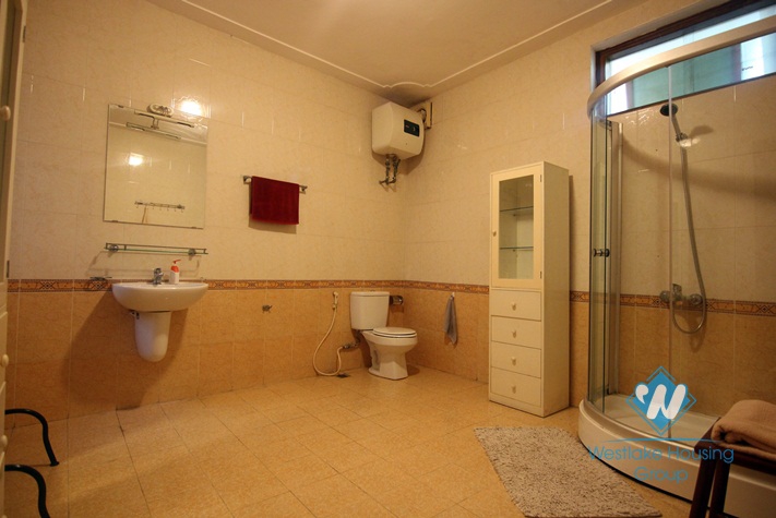 Swimming pool house with lots of space for rent in Tay Ho